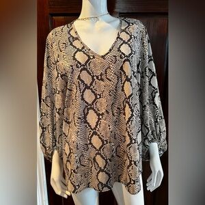 Jodifl Snake Print Oversized Blouse size Large